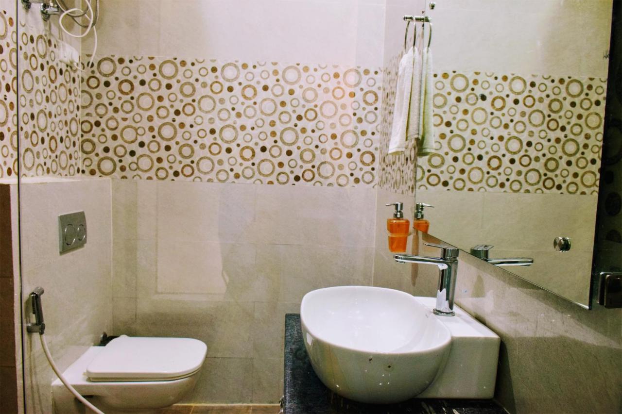 Hotel When In Gurgaon - Opposite To Artemis Hospital Extérieur photo