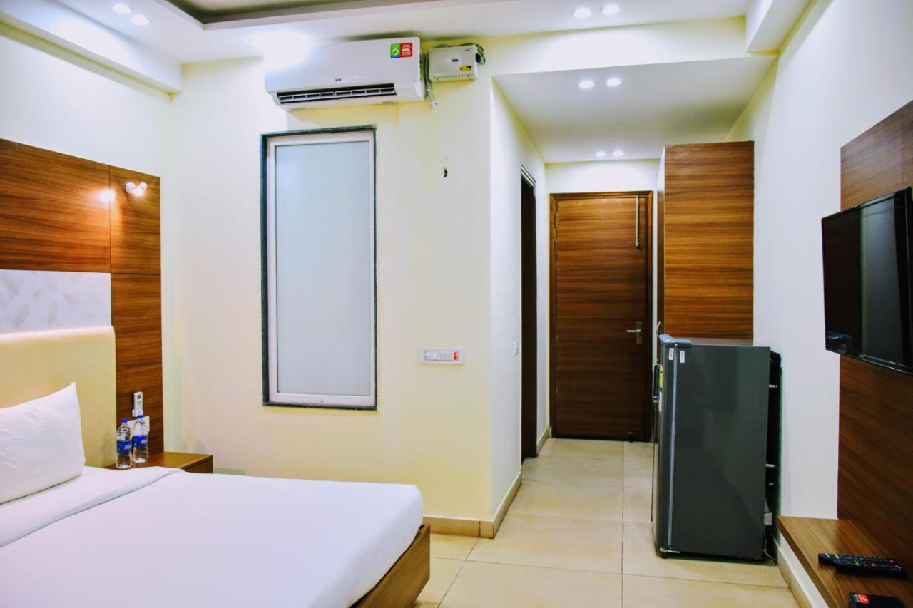 Hotel When In Gurgaon - Opposite To Artemis Hospital Extérieur photo