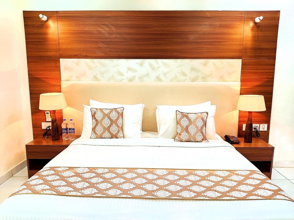 Hotel When In Gurgaon - Opposite To Artemis Hospital Extérieur photo
