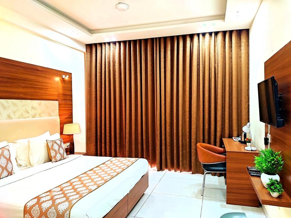 Hotel When In Gurgaon - Opposite To Artemis Hospital Extérieur photo
