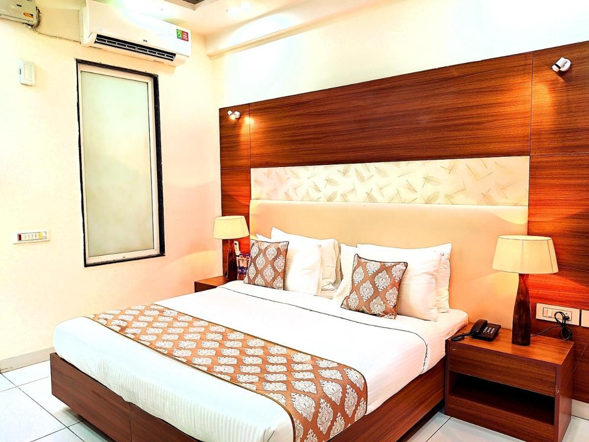 Hotel When In Gurgaon - Opposite To Artemis Hospital Extérieur photo