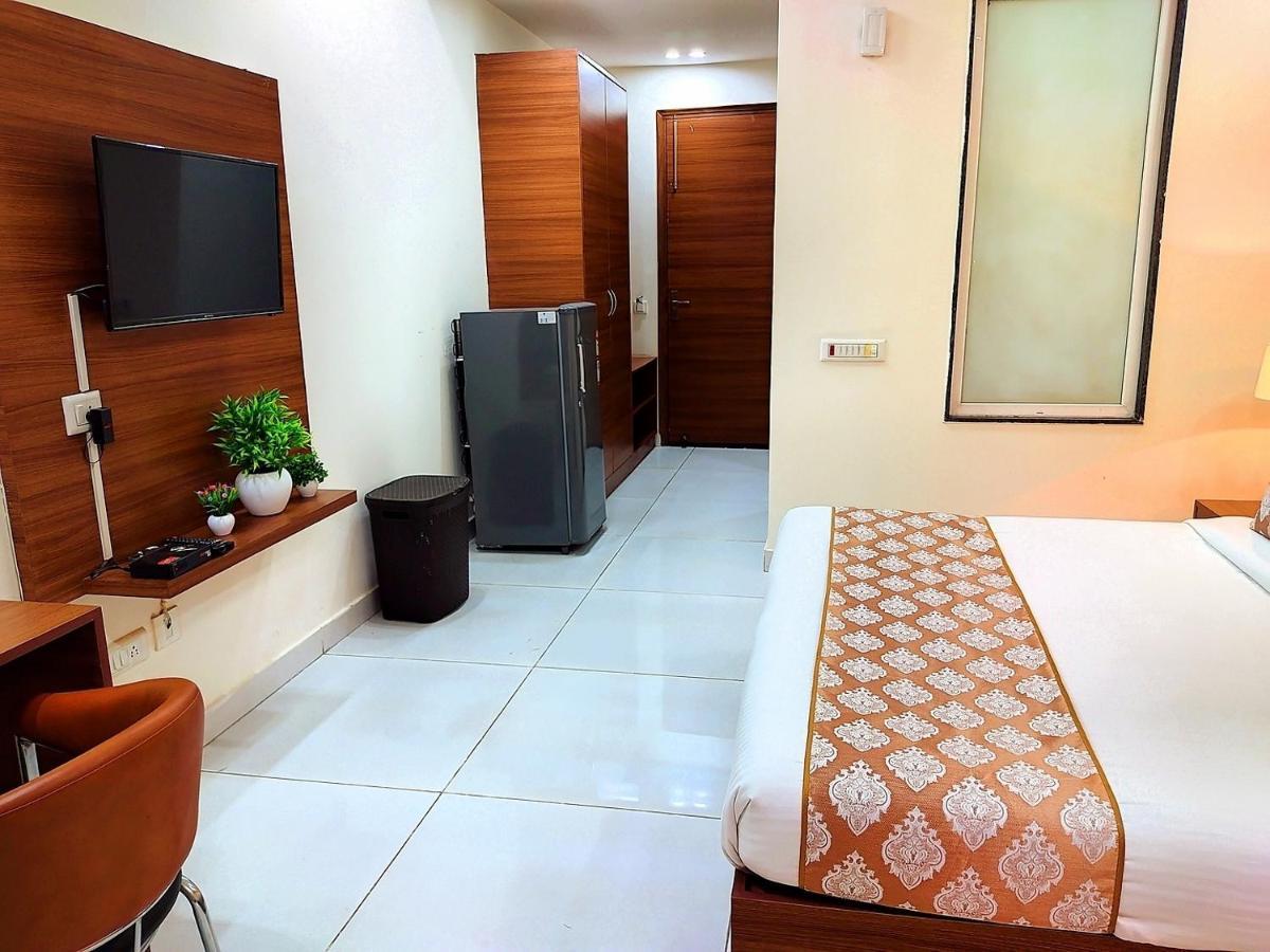 Hotel When In Gurgaon - Opposite To Artemis Hospital Extérieur photo